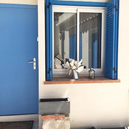Studio Near The Beach With Parking #3 *